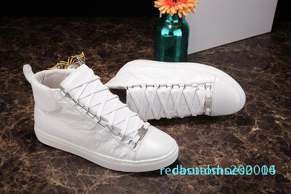 2019 new designer name brand man casual shoes flat kanye west fashion wrinkled leather lace-up high trainers runaway arena shoes 46 c14, Black
2019 new designer name brand man casual shoes flat kanye west fashion wrinkled leather lace-up high trainers runaway arena shoes 46 c14, Black