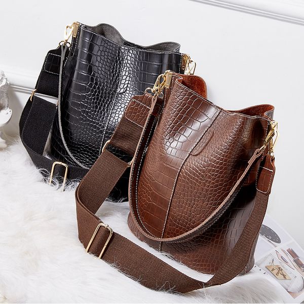 vintage alligator crossbody bag for women shoulder crossbody bag ladies crocodile luxury pu bucket bags interior zipper pocket
vintage alligator crossbody bag for women shoulder crossbody bag ladies crocodile luxury pu bucket bags interior zipper pocket