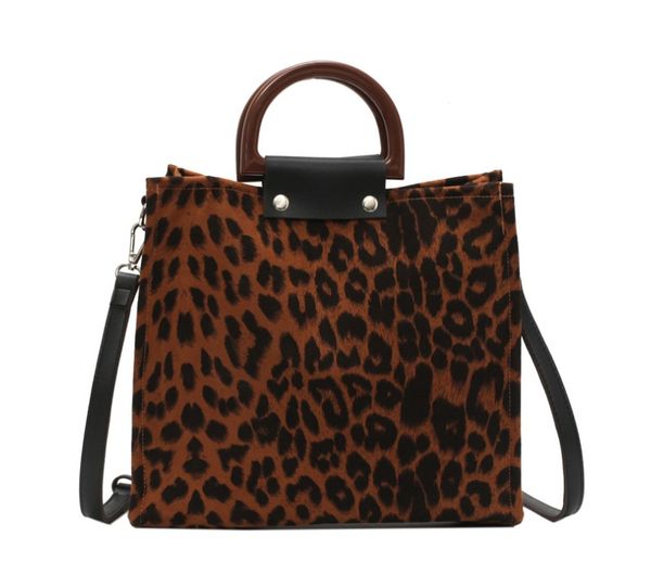 leopard печати плеча мешок большой емкости pack женские сумки мода дамы большие сумки
leopard печати плеча мешок большой емкости pack женские сумки мода дамы большие сумки