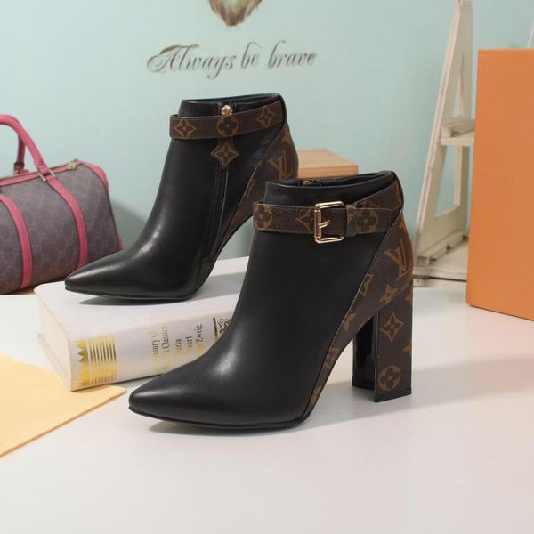 2020t luxury custom leather letter high heel martin boots, fashionable wild thick heel women's zip boots, size: 35-411, Black
2020t luxury custom leather letter high heel martin boots, fashionable wild thick heel women's zip boots, size: 35-411, Black