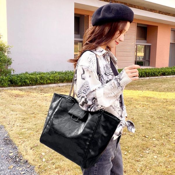 2020 women's handbags new shoulder bag new chain handbag fashion large capacity shopping bag womens bags
2020 women's handbags new shoulder bag new chain handbag fashion large capacity shopping bag womens bags