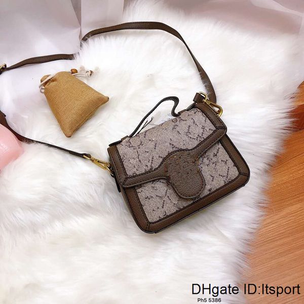 printed bag restoring ancient ways the new portable oblique across small bread one genuine leather handbag shoulder luxury handbag
printed bag restoring ancient ways the new portable oblique across small bread one genuine leather handbag shoulder luxury handbag