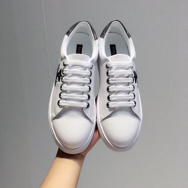 2020e new trend embroidered graffiti leather casual shoes outdoor men and women sports shoes fashion wild couple shoes, size 35-45, Black
2020e new trend embroidered graffiti leather casual shoes outdoor men and women sports shoes fashion wild couple shoes, size 35-45, Black