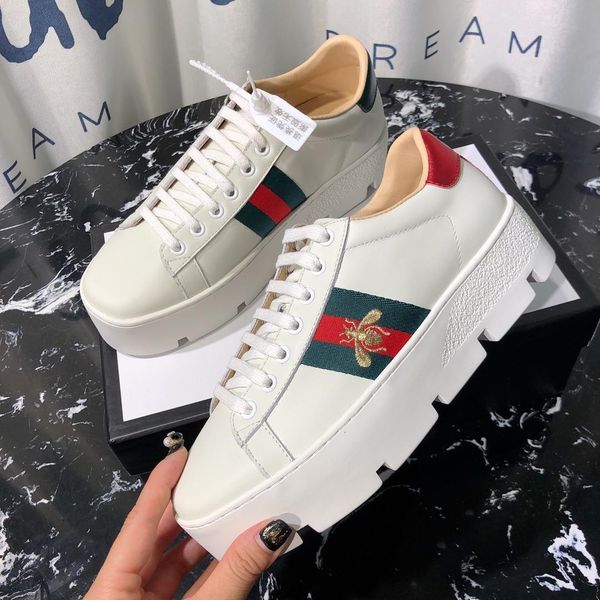 2020k new trend leather casual shoes graffiti men and women outdoor sports shoes fashion wild gem pattern party couple shoes, size 35-45, Black
2020k new trend leather casual shoes graffiti men and women outdoor sports shoes fashion wild gem pattern party couple shoes, size 35-45, Black