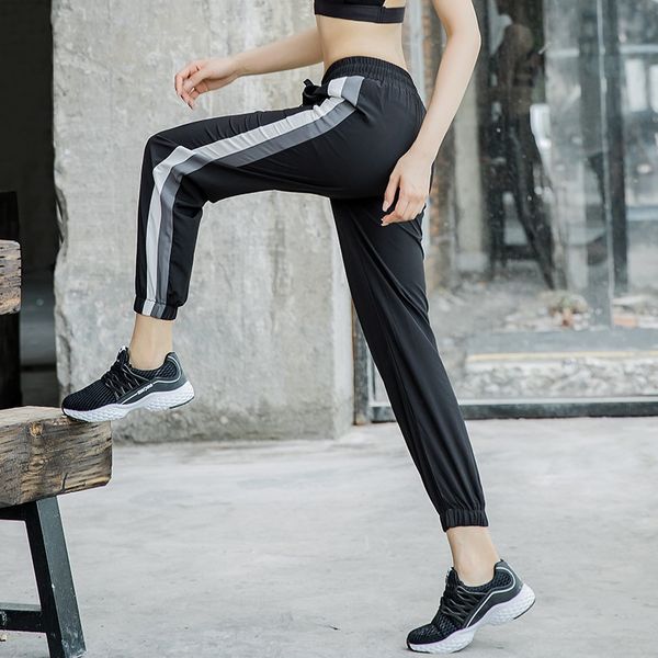 2meaa spring and autumn new fitness pants clothes yoga clotheswomen's sports loose pants women's side color matching striped dance, Black
2meaa spring and autumn new fitness pants clothes yoga clotheswomen's sports loose pants women's side color matching striped dance, Black