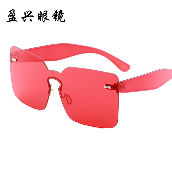 the new european and american fashion sunglasses personality sunglasses sunglasses tide one piece of marine glasses wholesale 1811, White;black
the new european and american fashion sunglasses personality sunglasses sunglasses tide one piece of marine glasses wholesale 1811, White;black