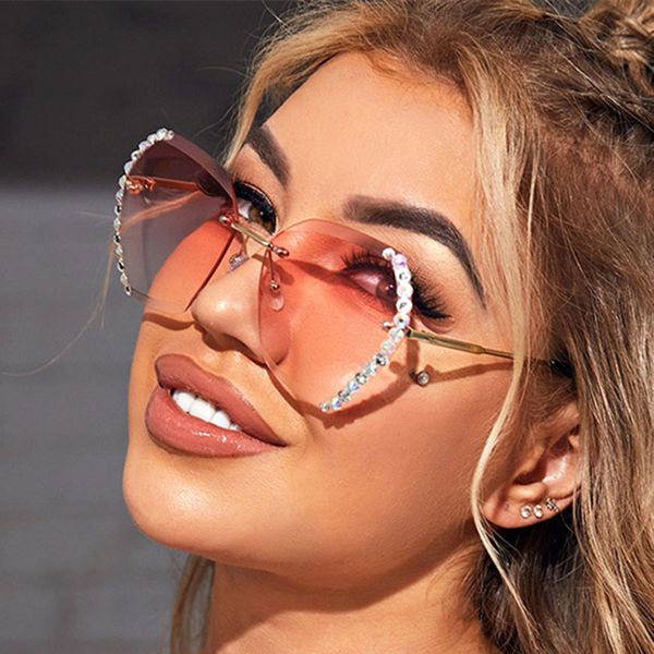 2020 women design eyewear new fashion oversized rimless sunglasses ladies diamond square sun glasses gafas de mujur, White;black
2020 women design eyewear new fashion oversized rimless sunglasses ladies diamond square sun glasses gafas de mujur, White;black