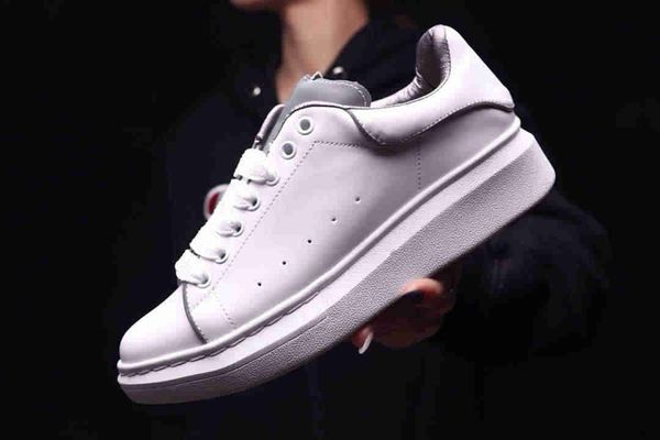 2020 new trend of european and american fashion mq-comfortable, breathable, non-slip wear-resistant men's and women's shoes 648427, Black
2020 new trend of european and american fashion mq-comfortable, breathable, non-slip wear-resistant men's and women's shoes 648427, Black