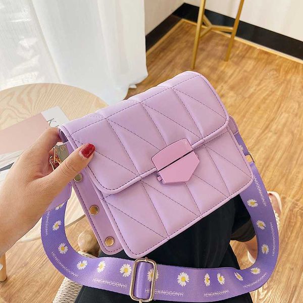 new french design fashion square bag handbag & elegant diamond shoulder bag crossbody width 18cm height 16cm thickness 8cm
new french design fashion square bag handbag & elegant diamond shoulder bag crossbody width 18cm height 16cm thickness 8cm