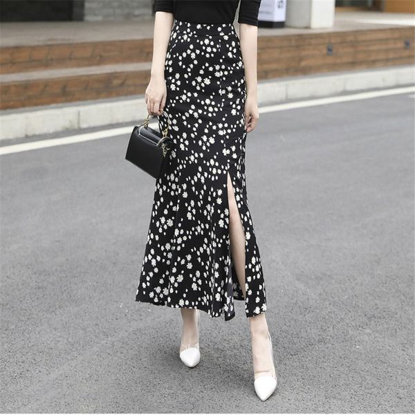 skirts small daisy flowers print fishtail skirt split up summer bag hip long slim floral chiffon plus size, Black
skirts small daisy flowers print fishtail skirt split up summer bag hip long slim floral chiffon plus size, Black