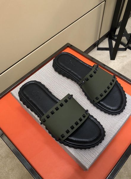 2020 latest gancini casual slippers men's casual shoes fashion trend comfortable shoe size 38-45 type 39745400558
2020 latest gancini casual slippers men's casual shoes fashion trend comfortable shoe size 38-45 type 39745400558