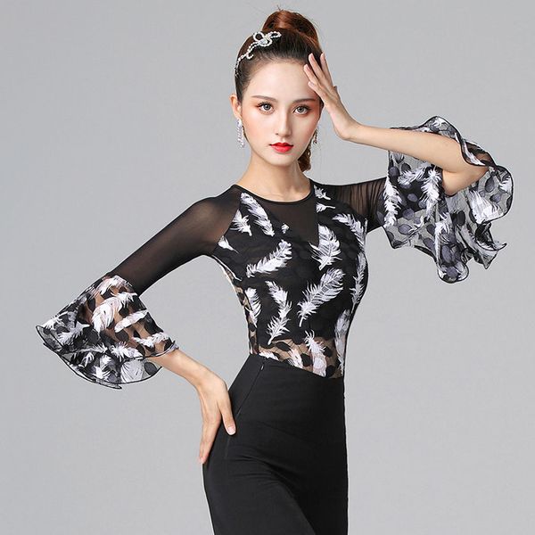 new modern dance practice clothes ballroom dance half-sleeved lace latin samba costumes for women, Black;red
new modern dance practice clothes ballroom dance half-sleeved lace latin samba costumes for women, Black;red