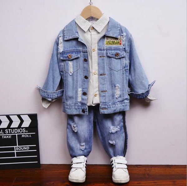 2020 new fashion set (denim jacket+shirt+pants) korean version of the children's boys spring autumn 3-piece children's clothes, White
2020 new fashion set (denim jacket+shirt+pants) korean version of the children's boys spring autumn 3-piece children's clothes, White