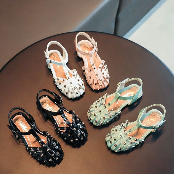 roman 2020 new style sandals children's children's shoes baotou girls sandals hollow rivet princess shoes, Black;red
roman 2020 new style sandals children's children's shoes baotou girls sandals hollow rivet princess shoes, Black;red