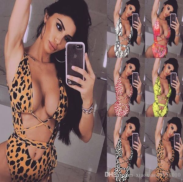 2020 bikini swimwear women halter push up bikini set swimsuit female floral print bandage biquini bathing suit 6503, White;black
2020 bikini swimwear women halter push up bikini set swimsuit female floral print bandage biquini bathing suit 6503, White;black