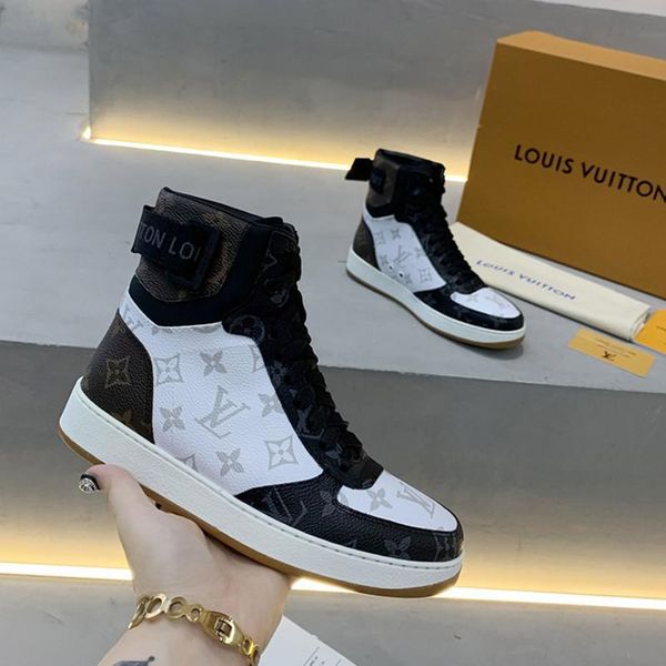 0233 high-quality men's casual sports shoes and designer luxury outdoor casual shoes, the original box size is 38-45, Black
0233 high-quality men's casual sports shoes and designer luxury outdoor casual shoes, the original box size is 38-45, Black