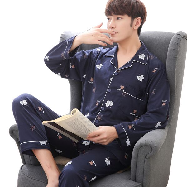 2020 new fashion pajamas for men print leaves grid modern style home costumes lapel cardigan sleepwear pure cotton pajama set, Black;brown
2020 new fashion pajamas for men print leaves grid modern style home costumes lapel cardigan sleepwear pure cotton pajama set, Black;brown