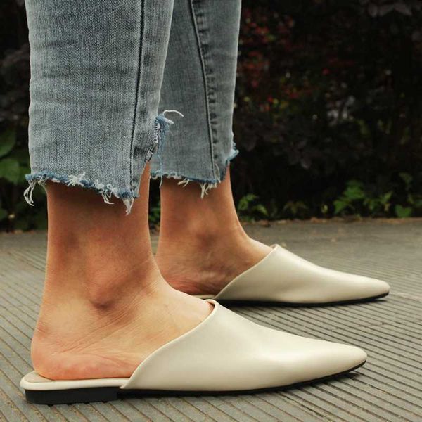 flats lady sandals slippers soild slip on pointed toe women mules outdoor slipper shoes woman, Black
flats lady sandals slippers soild slip on pointed toe women mules outdoor slipper shoes woman, Black
