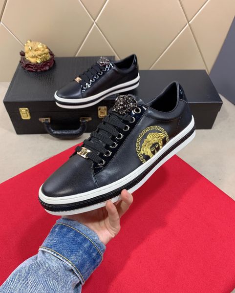 2020-2019k designer luxury men's casual shoes, trend outdoor fashion wild men's sports shoes, size: 38-45
2020-2019k designer luxury men's casual shoes, trend outdoor fashion wild men's sports shoes, size: 38-45