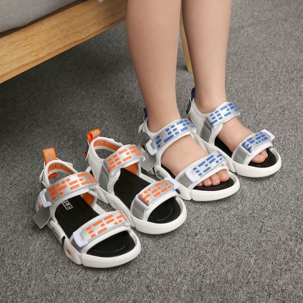 children's 2020 new medium and large children's anti-skid boy soft bottom sandals and sandals small girl, Black;red 
children's 2020 new medium and large children's anti-skid boy soft bottom sandals and sandals small girl, Black;red