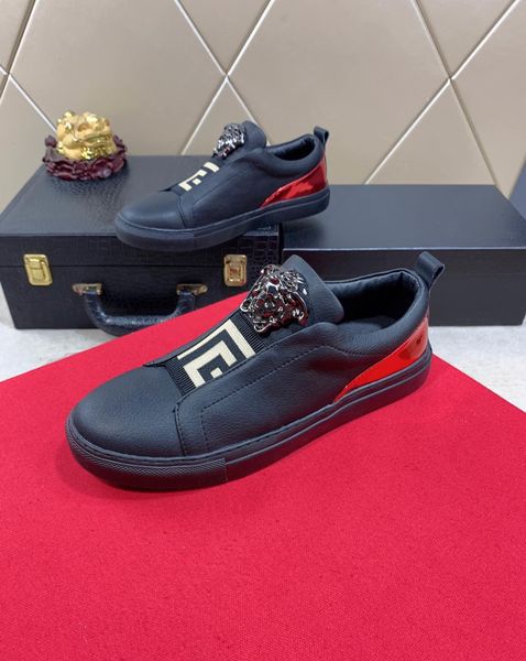 2020-2019d designer luxury men's casual shoes, trend outdoor fashion wild men's sports shoes, size: 38-45
2020-2019d designer luxury men's casual shoes, trend outdoor fashion wild men's sports shoes, size: 38-45