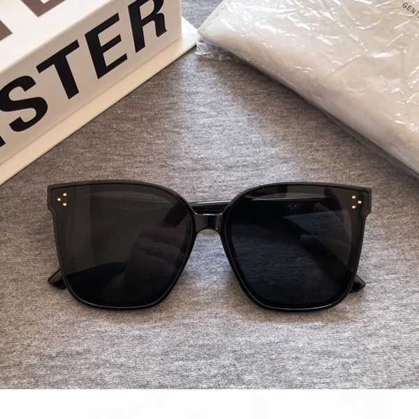 2020 new korean design sunglasses men trendy gm large frame sunglasses women vintage gentle sun glasses original package her, White;black
2020 new korean design sunglasses men trendy gm large frame sunglasses women vintage gentle sun glasses original package her, White;black
