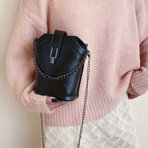 vintage bucket shoulder bag for woman chains luxury crossbody handbag designer 2020 female high capacity pu leather handbags
vintage bucket shoulder bag for woman chains luxury crossbody handbag designer 2020 female high capacity pu leather handbags