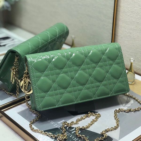 7a high-end custom quality classic lady cross-body bag three-piece set with gold buckle chain built-in a card bag clip a zero money bag
7a high-end custom quality classic lady cross-body bag three-piece set with gold buckle chain built-in a card bag clip a zero money bag