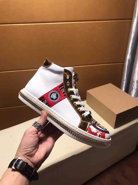 2020l fashion trend leather men's shoes high to help comfortable casual shoes, wild outdoor sports running shoes, original box packagin
2020l fashion trend leather men's shoes high to help comfortable casual shoes, wild outdoor sports running shoes, original box packagin