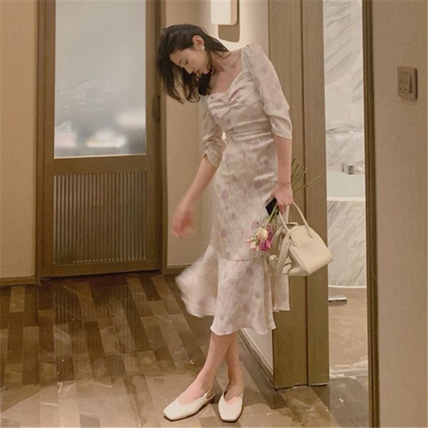 2020 hepburn style french slimming women's xia guangze dress printed square collar chiffon half sleeve elegant dress, Black;gray
2020 hepburn style french slimming women's xia guangze dress printed square collar chiffon half sleeve elegant dress, Black;gray