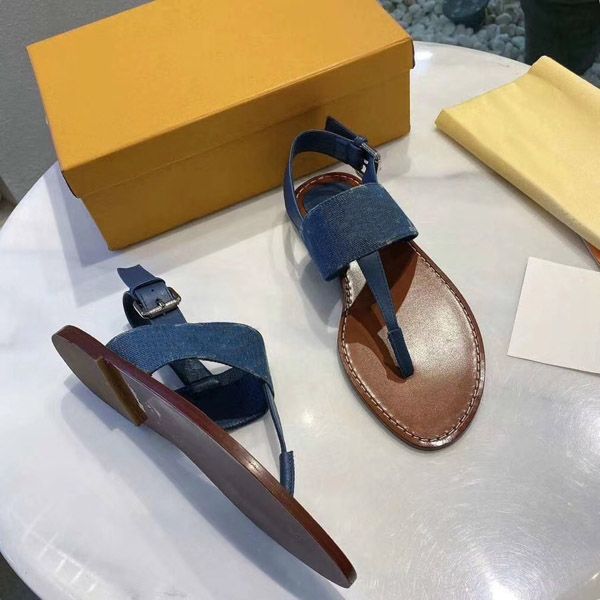 2020 мода женские сандалии тапочки для женщин hot luxury designer flower printed бич вьетнамки тапочки с коробкой лета вьетнамки песок, Black
2020 мода женские сандалии тапочки для женщин hot luxury designer flower printed бич вьетнамки тапочки с коробкой лета вьетнамки песок, Black