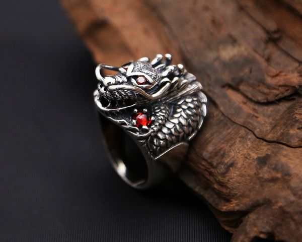 тайский silver real 925 sterling silver ring мощный дракон для мужчин кольцо ювелирных изделий мужских винтажных колец fine jewelry
тайский silver real 925 sterling silver ring мощный дракон для мужчин кольцо ювелирных изделий мужских винтажных колец fine jewelry