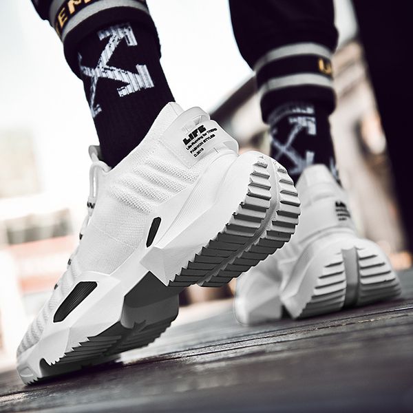 2020 season flying trendy shoes sports shoes men's mesh fashion casual running 
2020 season flying trendy shoes sports shoes men's mesh fashion casual running