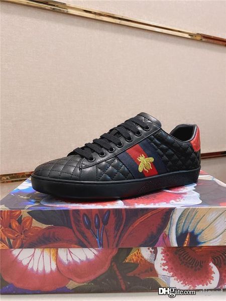 2020 new product luxury designer men's leather shoes leather embroidered sheepskin inner fashion comfortable size 38--44
2020 new product luxury designer men's leather shoes leather embroidered sheepskin inner fashion comfortable size 38--44