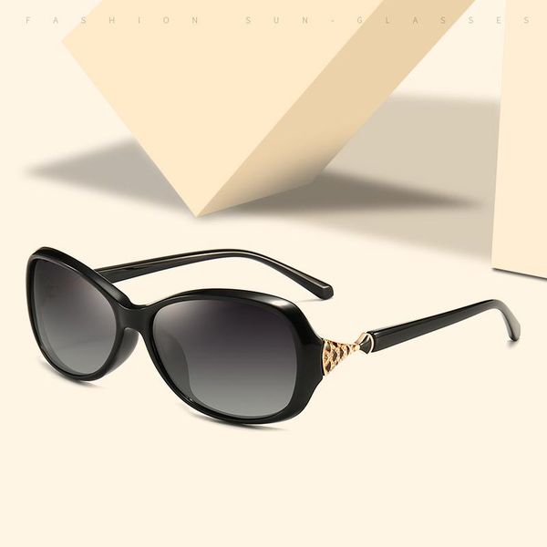 the new polarized sunglasses female frame sunglasses elegant little face small car driving mirror uv sun, White;black
the new polarized sunglasses female frame sunglasses elegant little face small car driving mirror uv sun, White;black