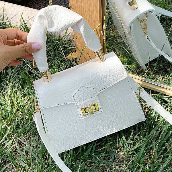 alligator pattern women handbag 2020 new classic portable messenger bag crossbody bags lady shoulder bag
alligator pattern women handbag 2020 new classic portable messenger bag crossbody bags lady shoulder bag