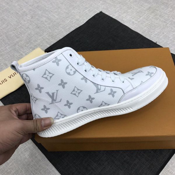 new7 luxury high men's casual shoes fashion wild sports shoes comfortable business men's shoes original box packaging zapatos homb, Black
new7 luxury high men's casual shoes fashion wild sports shoes comfortable business men's shoes original box packaging zapatos homb, Black