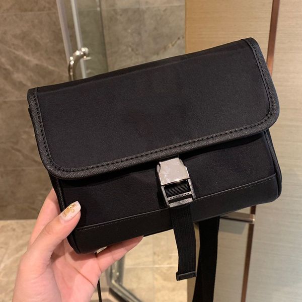 luxury women designers bag 1913 italy canvas card holder duffle mini tote messenger crossbody purses key case disco 191043
luxury women designers bag 1913 italy canvas card holder duffle mini tote messenger crossbody purses key case disco 191043