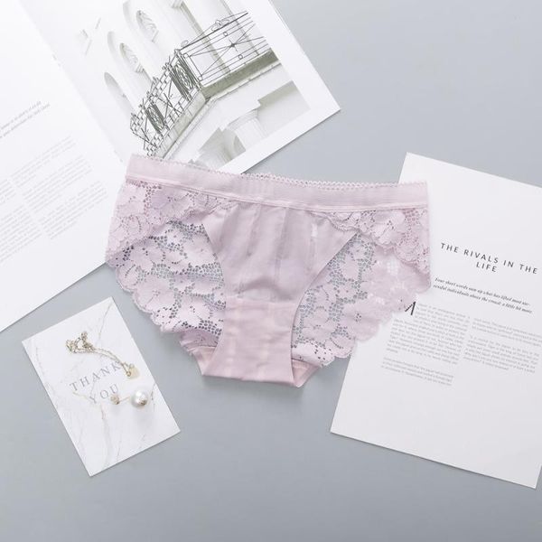 summer new underwear ladies low waist lace seamless ice silk large size breathable hip briefs, Black;pink
summer new underwear ladies low waist lace seamless ice silk large size breathable hip briefs, Black;pink