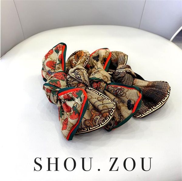2020 strawberry letter head rope female korean small fresh knotted rubber band female wide-brimmed high-end fabric fashion atmosphere hair a, Pink
2020 strawberry letter head rope female korean small fresh knotted rubber band female wide-brimmed high-end fabric fashion atmosphere hair a, Pink