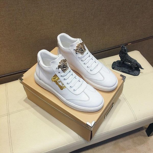 2020 fashion high-end men's leather casual shoes comfortable breathable high-shoes, fashion wild outdoor sports shoes, size: 38-45
2020 fashion high-end men's leather casual shoes comfortable breathable high-shoes, fashion wild outdoor sports shoes, size: 38-45