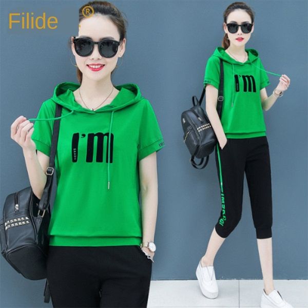 2020 new fashion summer casual suit women's summer western style short-sleeved capri pants two-piece sportswear sportswear suit, Gray
2020 new fashion summer casual suit women's summer western style short-sleeved capri pants two-piece sportswear sportswear suit, Gray