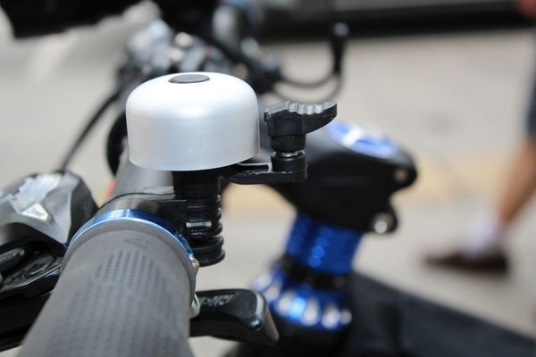 fetim soprano xiao da ling bell mountain bike s noise crisp shoe soprano xiao da ling bicycle bicyclebell bicycle mountain bike bells noise
fetim soprano xiao da ling bell mountain bike s noise crisp shoe soprano xiao da ling bicycle bicyclebell bicycle mountain bike bells noise