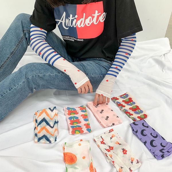 elegant wind sunscreen female ice silk lace sleeve lace thin mesh socks leg sleeve dual-use thin korean style all-match 
elegant wind sunscreen female ice silk lace sleeve lace thin mesh socks leg sleeve dual-use thin korean style all-match