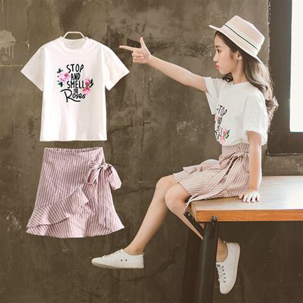 production of clothing summer fashion girls short sleeve suit new medium and large girl skirt two-piece children's children's suit
production of clothing summer fashion girls short sleeve suit new medium and large girl skirt two-piece children's children's suit