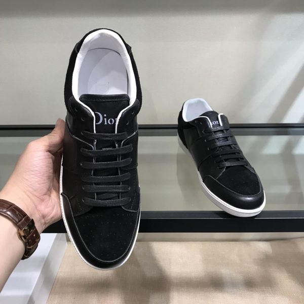 2019n luxury fashion men's leather casual shoes, fashion outdoor wild sports shoes, original box packaging, size: 38-45
2019n luxury fashion men's leather casual shoes, fashion outdoor wild sports shoes, original box packaging, size: 38-45