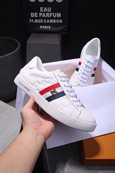 2020-2019p new luxury designer leather men's casual sports shoes, fashion wild low-shoes, original box packaging, size
2020-2019p new luxury designer leather men's casual sports shoes, fashion wild low-shoes, original box packaging, size