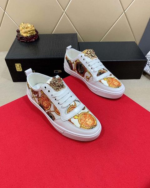 2020-2019q luxury designer men's casual shoes, trend outdoor fashion wild men's sports shoes, size: 38-45
2020-2019q luxury designer men's casual shoes, trend outdoor fashion wild men's sports shoes, size: 38-45