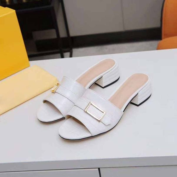 2020 new ladies designer flat sandals metal buckle square heel slippers wild temperament dress women sandals large size 35-43, Black
2020 new ladies designer flat sandals metal buckle square heel slippers wild temperament dress women sandals large size 35-43, Black
