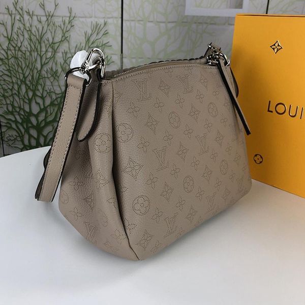 new arrival women bag crossbody bags leather shoulder bags fashion classic style zipper totes messenger bags womens handbag fast delivery
new arrival women bag crossbody bags leather shoulder bags fashion classic style zipper totes messenger bags womens handbag fast delivery